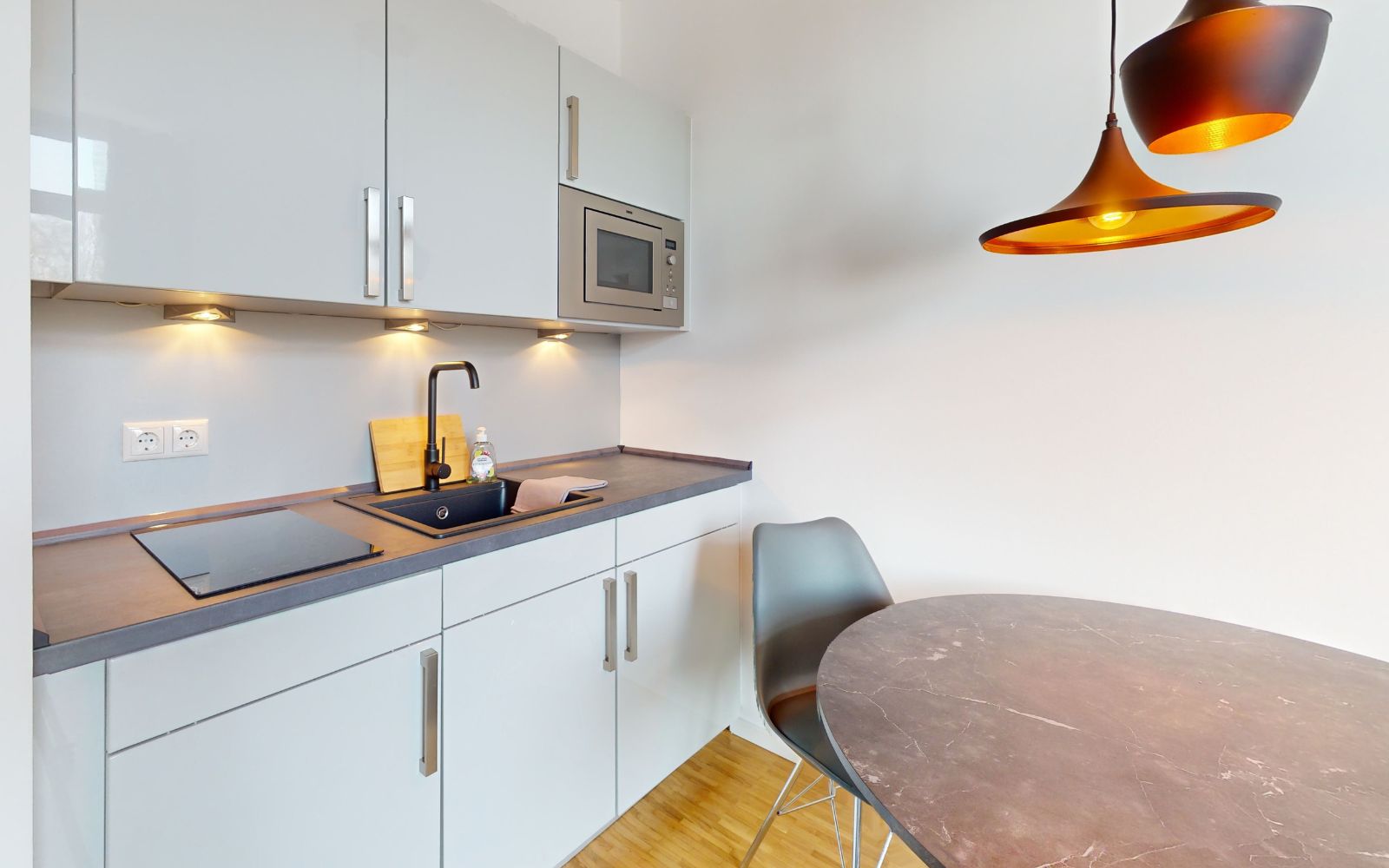 Einrichtungskonzept Leo206 Leo Suites München von Natzet Inneneinrichtungen